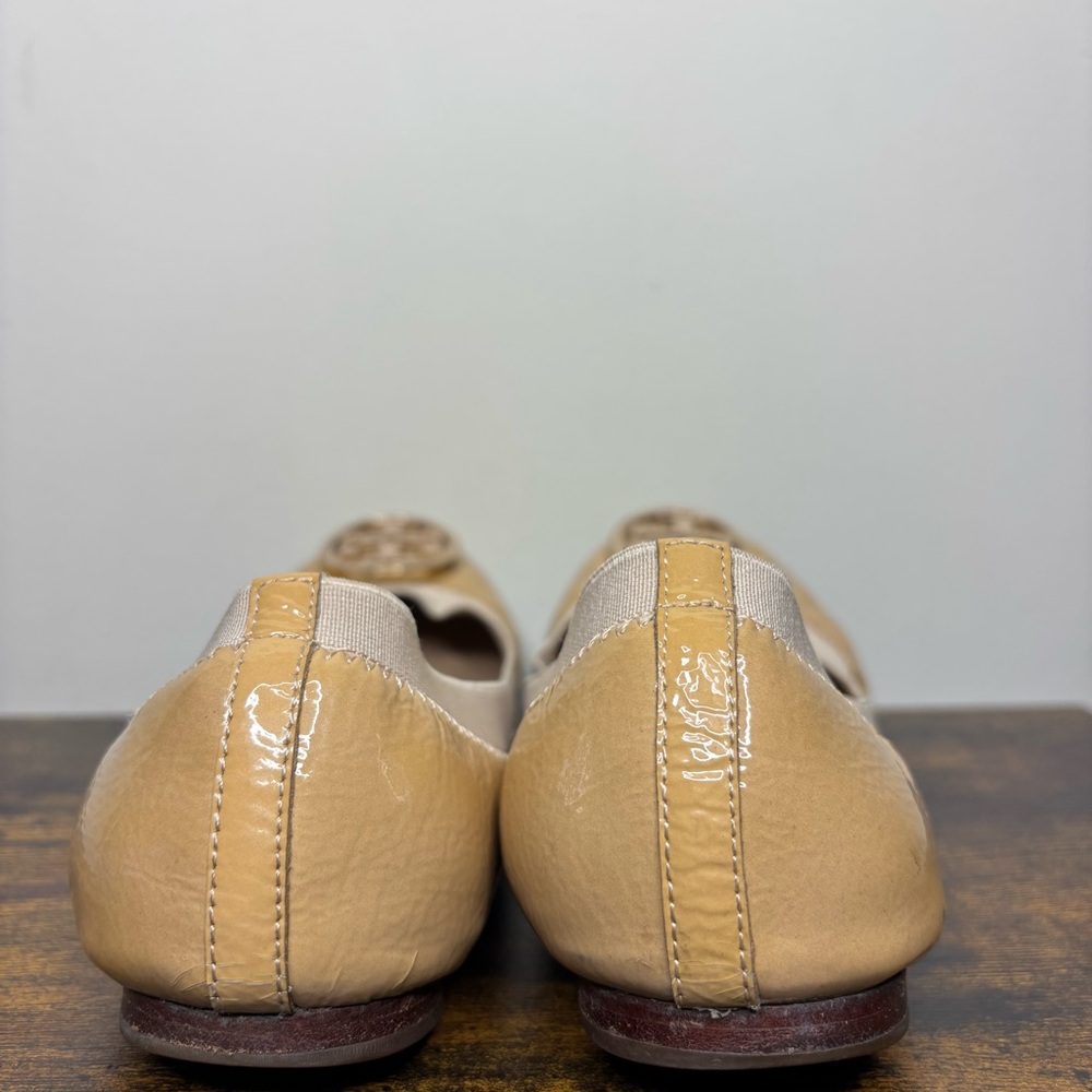 Tory Burch Shoes Tan Beige Ballet Flats with Classic Gold Logo Womens Size 8.5 - Picture 8 of 9